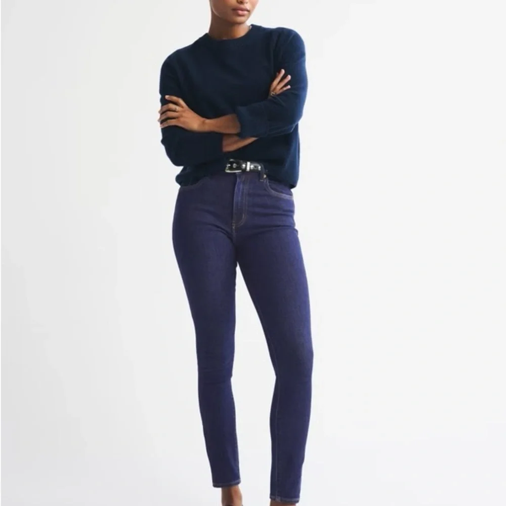Abercrombie & Fitch Super Skinny Ankle High Rise Curve Love Size 27/4S Dark Wash